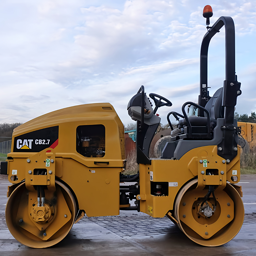 مدحلة كات Caterpillar CB7